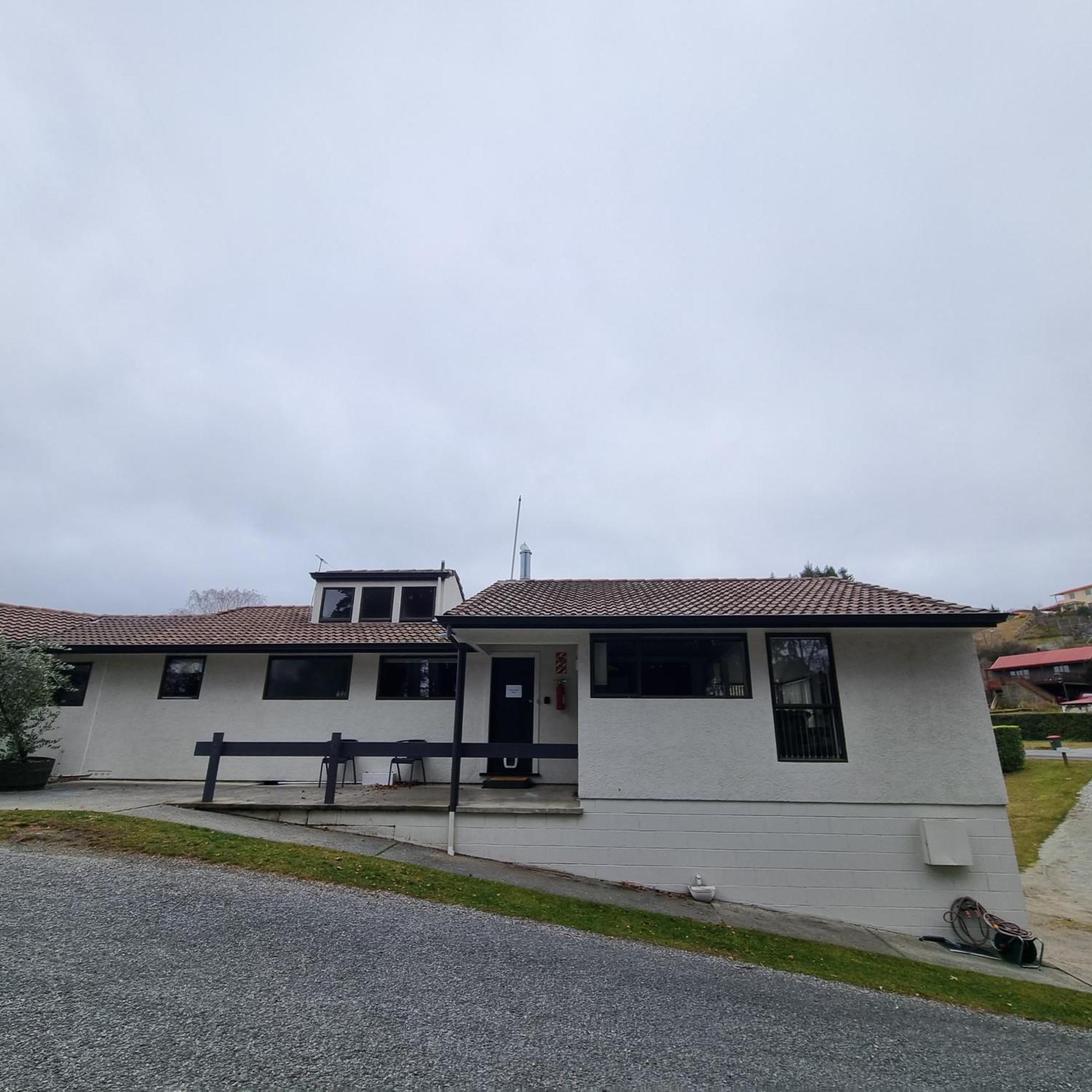 Ride Base Wanaka Apartments Exterior photo